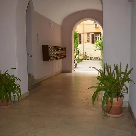 Rome Lucia Apartment-2